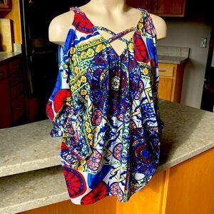 Cold shoulder braided details with ruched arm 3/4 sleeve print top